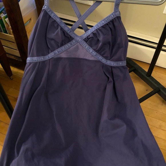 Lululemon tank - Picture 1 of 4